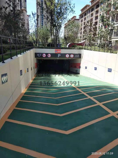 西安停車場車位劃線多少錢一個(gè)，西安停車場劃線施工的價(jià)格？