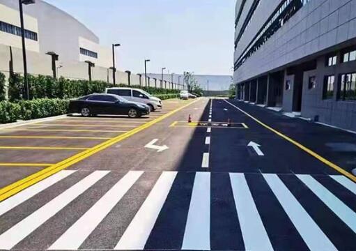 蘇州廠區(qū)道路劃線，企業(yè)廠區(qū)道路畫線公司？指定單位飛揚(yáng)市政