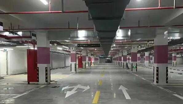 蘇州道路劃線分析，環(huán)氧地坪施工時(shí)地面油漬污垢解決的方法？