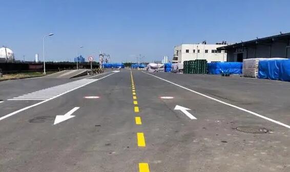 宿遷廠區(qū)道路劃線哪里便宜？找飛揚(yáng)市政