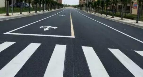 廠里道路劃線是否是必須的？優(yōu)化交通秩序，提升安全性
